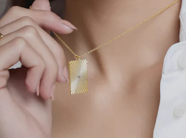 What is necklace?