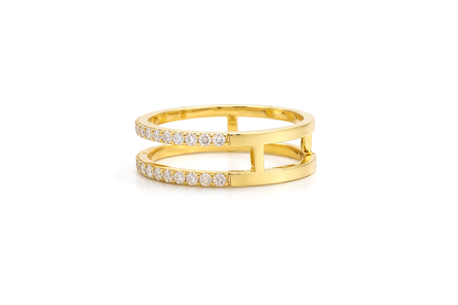 Diamond Gold Ring 18 KT  GW-3.5 G   NW-3.39 G   CVD-0.55 CTS  VVS