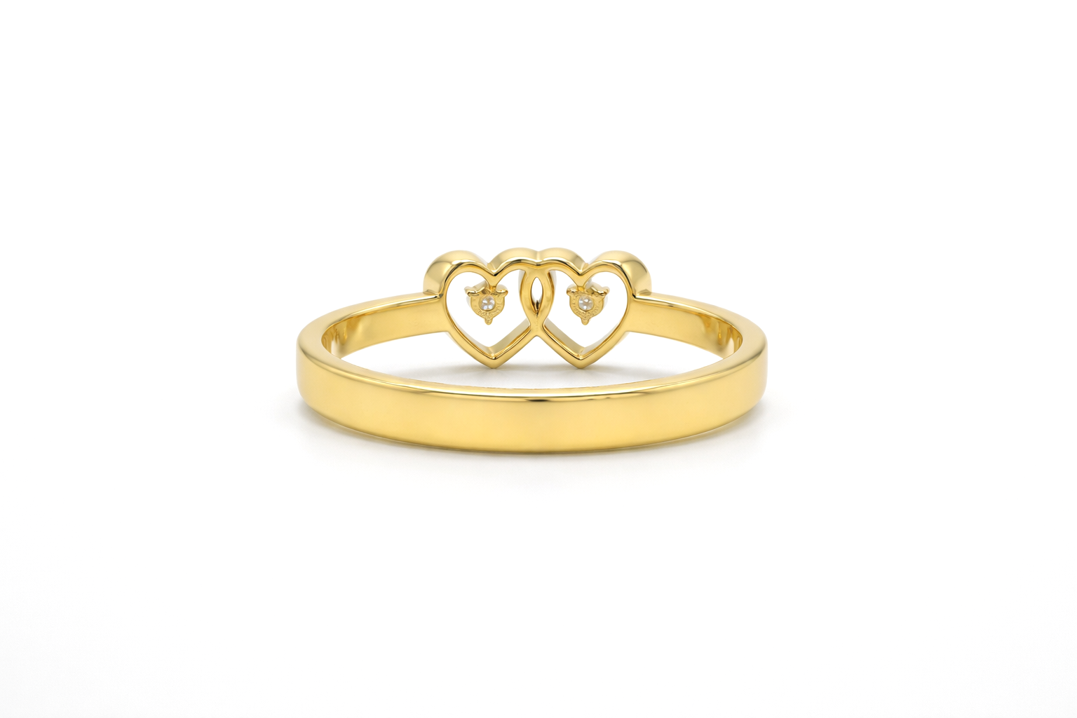 Diamond Gold heart Ring 18 KT  GW-3.69 G   NW-3.68 G   CVD-0.06 CTS  VVS