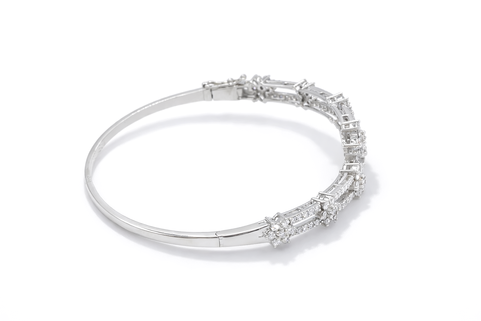 Diamond Bangles 18 KT  GW-11.75 G   NW-11.31 G   CVD-2.19 CTS  VVS