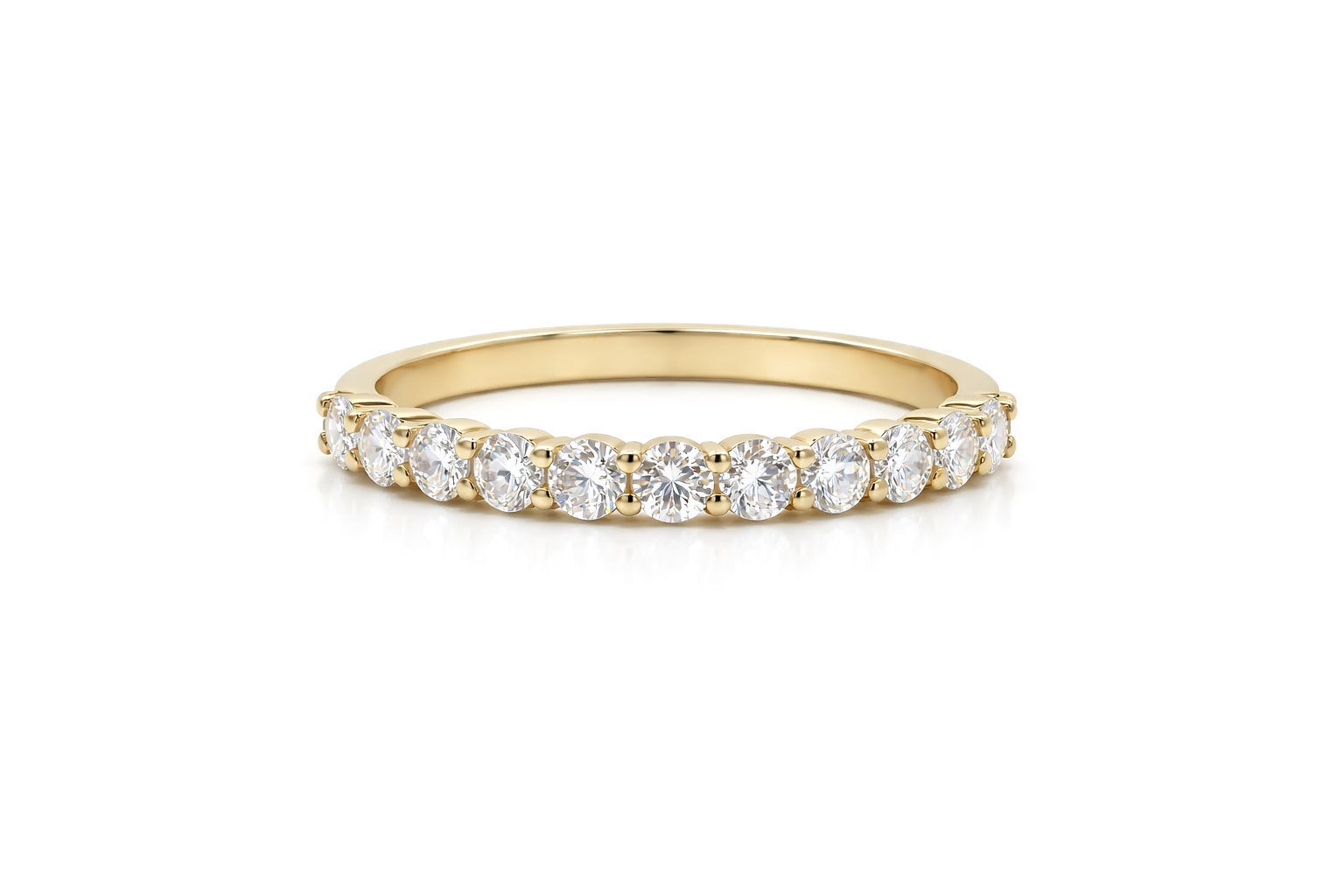 Diamond Gold Ring 18 KT  GW-2.66 G   NW-2.51 G   CVD-0.73 CTS  VVS