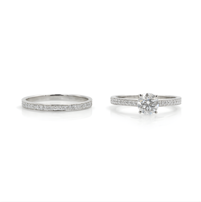 Diamond Ring 18 KT   GW-3.61 G   NW-3.32 G   CVD-0.54/0.91 CTS  VVS