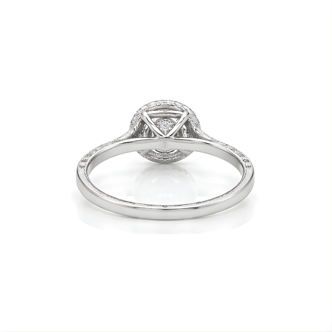 Diamond Ring 18 KT  GW-2.6 G   NW-2.33 G   CVD-0.43/0.92 CTS  VVS