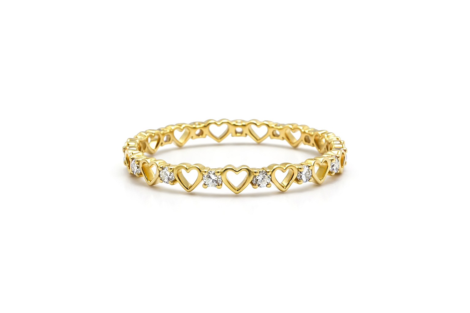 Diamond Gold Ring  18 KT  GW-1.68 G   NW-1.60 G   CVD-0.38 CTS   VVS