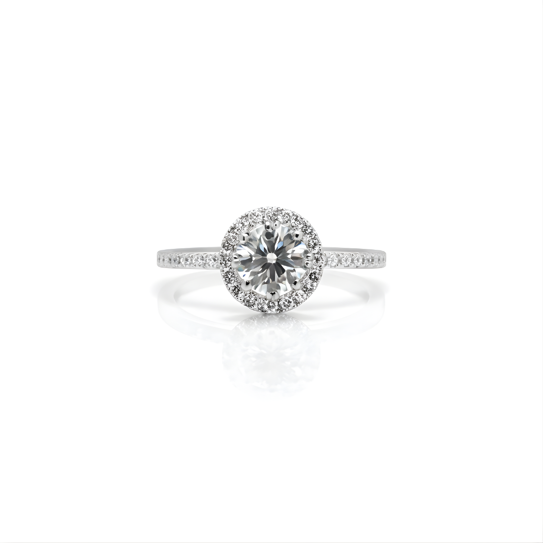 Diamond Ring 18 KT  GW-2.6 G   NW-2.33 G   CVD-0.43/0.92 CTS  VVS