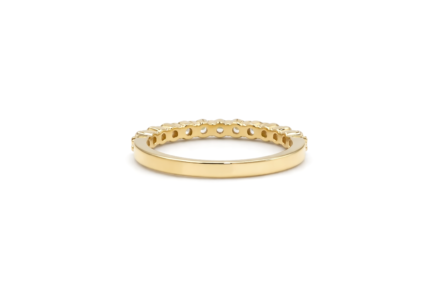 Diamond Gold Ring 18 KT  GW-2.66 G   NW-2.51 G   CVD-0.73 CTS  VVS