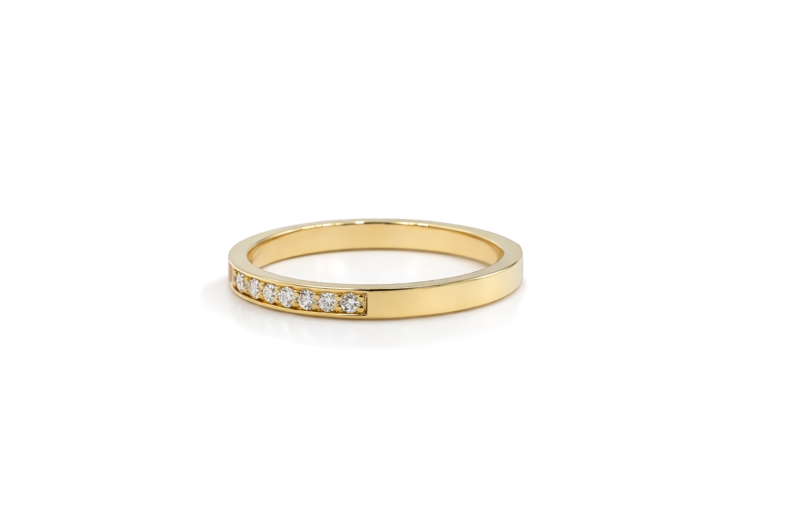 Diamond Gold Ring 18 KT  GW-2.33 G   NW-2.28 G   CVD-0.24 CTS  VVS