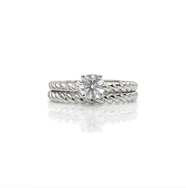 Silver Ring 18 KT   GW-5.27 G  NW-5.11 G   CVD-0.80 CTS  VVS