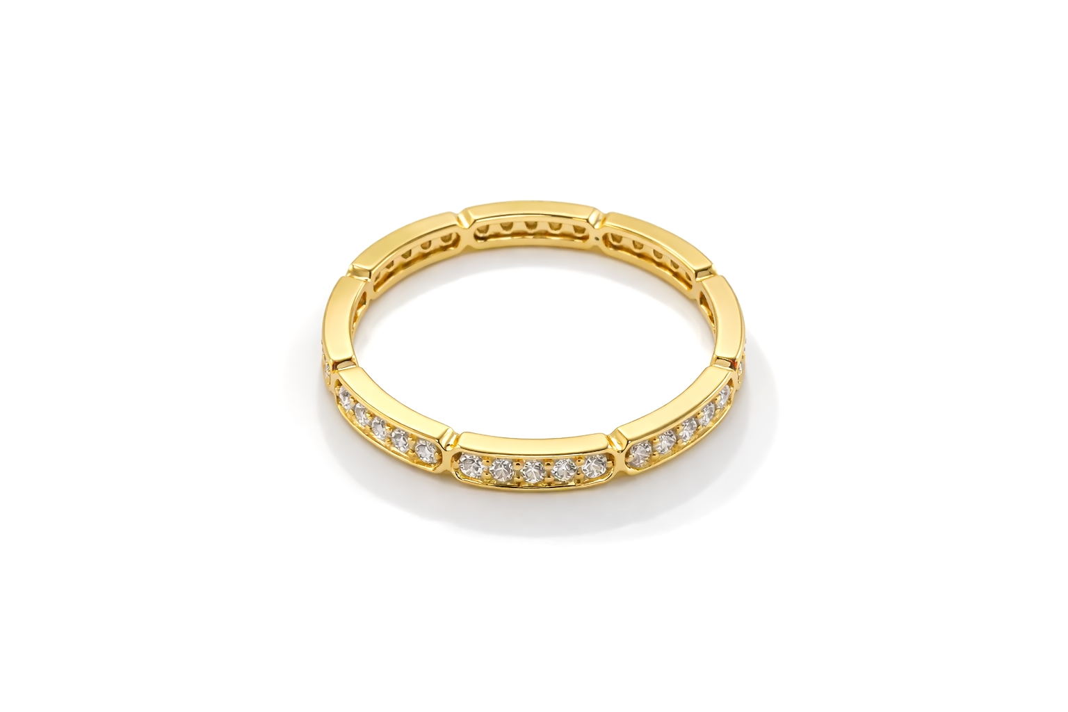 Diamond Gold Ring 18 KT  GW-2.04 G   NW-1.96 G   CVD-0.39 CTS  VVS