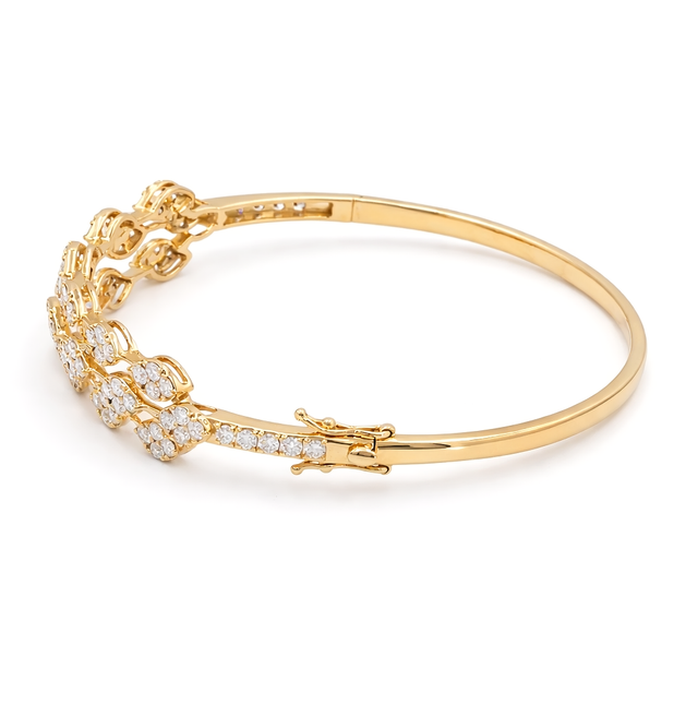 Diamond bangles  18 KT    GW-14.25 G   NW-13.73 G   CVD-2.64 CTS  VVS