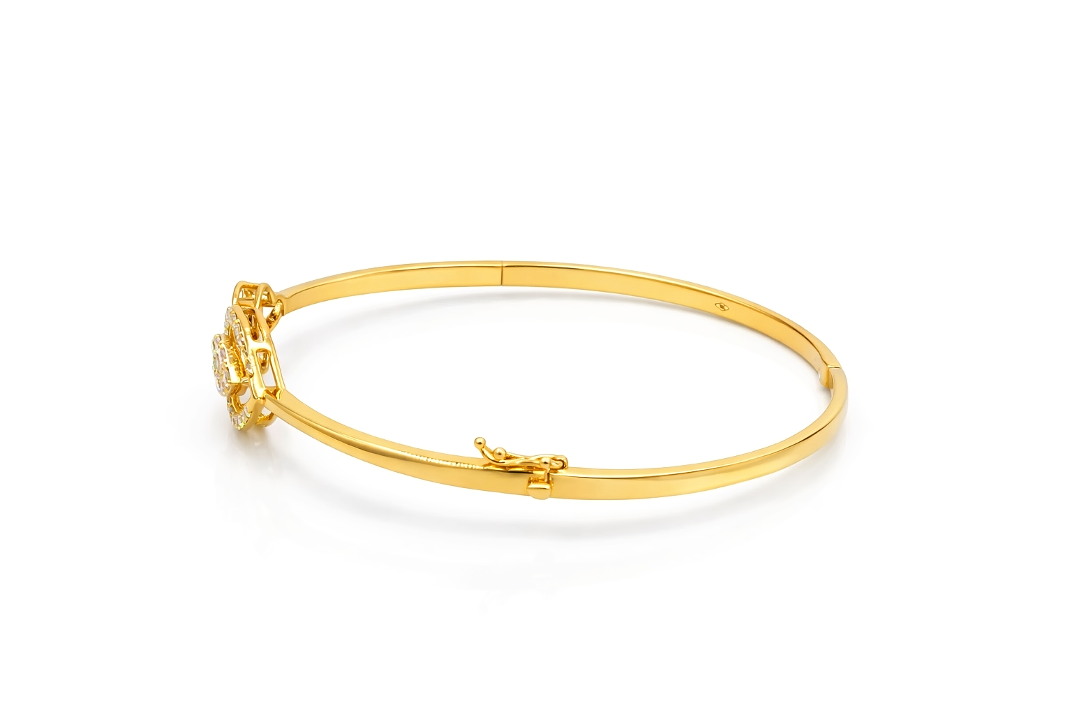 Diamond Bangles 18 KT  GW-11.31 G   NW-11.15 G   CVD-0.81 CTS  VVS