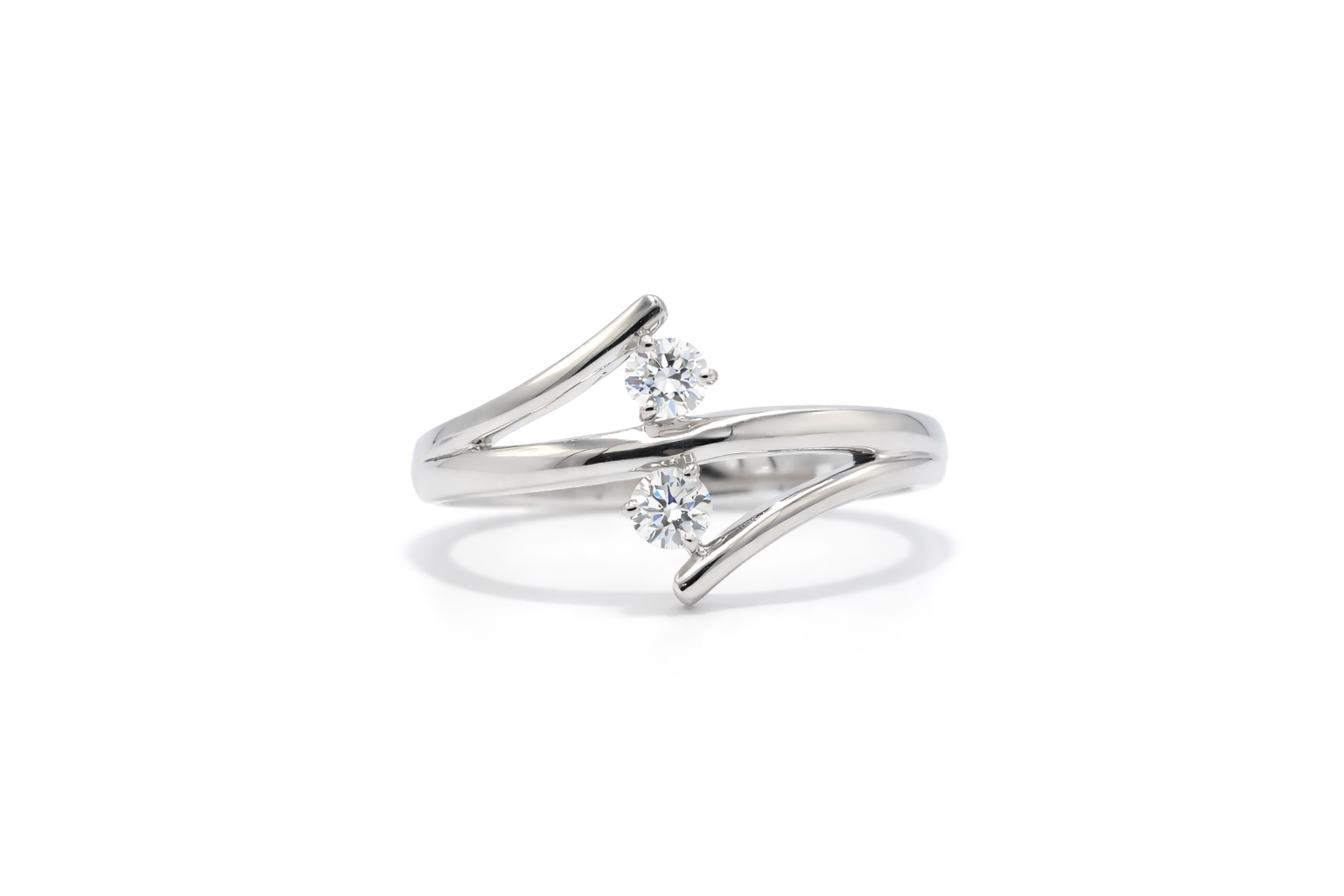 Diamond Ring  18 KT  GW-3.34 G   NW-3.29 G   CVD-0.23 CTS   VVS