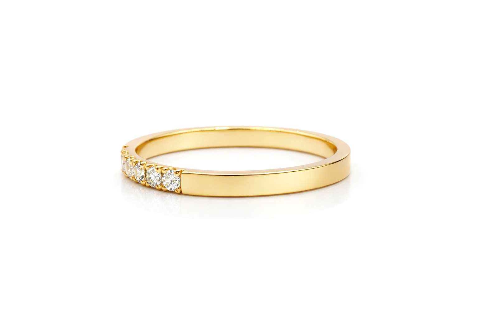 Diamond Gold Ring 18 KT  GW-2.31 G   NW-2.28 G   CVD-0.17 CTS  VVS