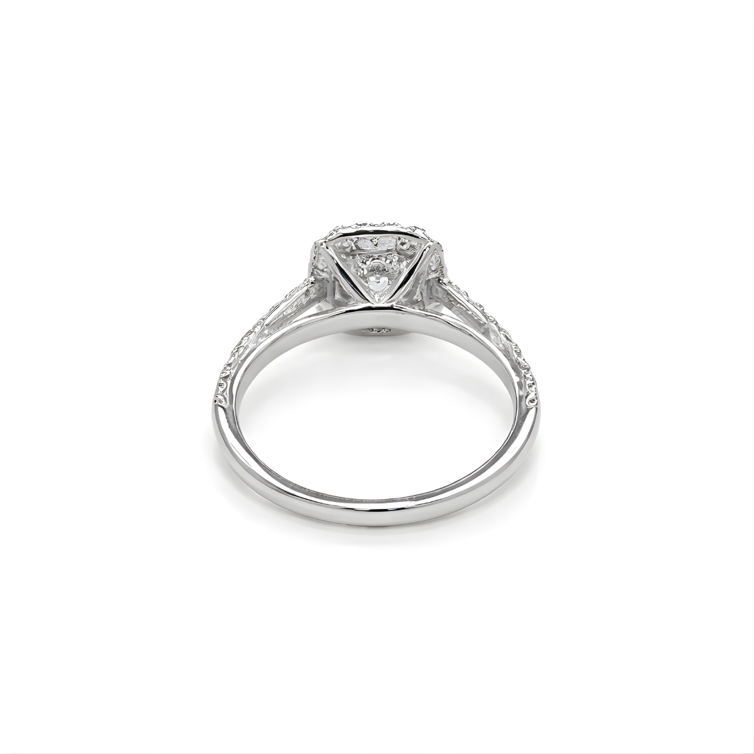 Diamond Ring  18 KT    GW-3.03 G   NW-2.75 G   CVD-0.42/0.95 CTS  VVS