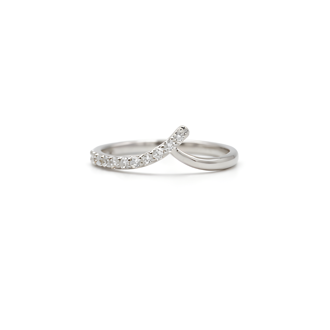 Diamond Ring 18 KT   GW-3.61 G   NW-3.32 G   CVD-0.54/0.91 CTS  VVS
