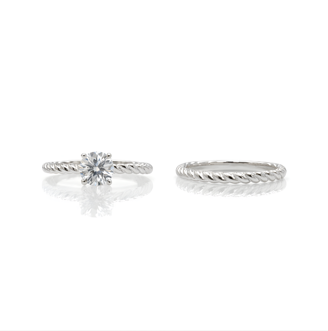 Silver Ring 18 KT   GW-5.27 G  NW-5.11 G   CVD-0.80 CTS  VVS
