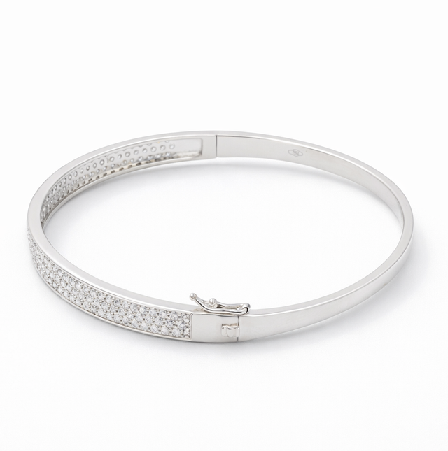 Diamond Bangles 18 KT   GW-11.83 G   NW-11.52 G   CVD-1.59 CTS  VVS