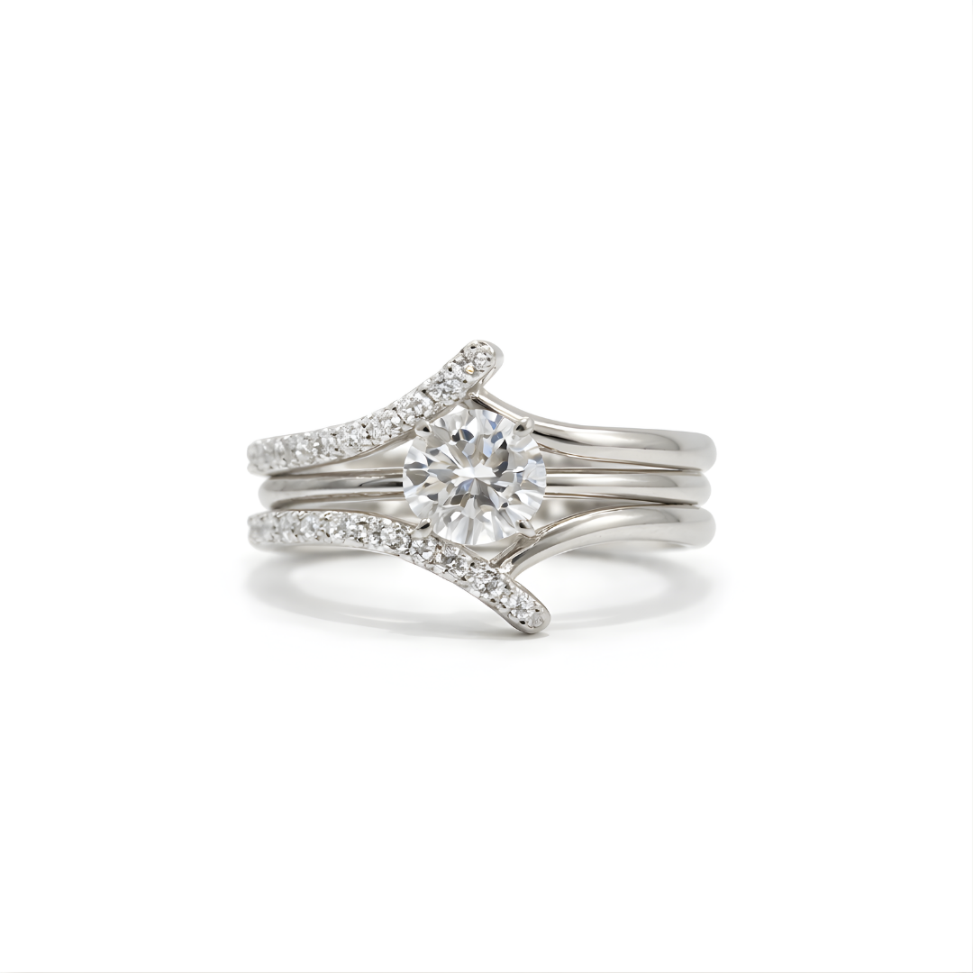 Diamond Ring 18 KT   GW-3.61 G   NW-3.32 G   CVD-0.54/0.91 CTS  VVS