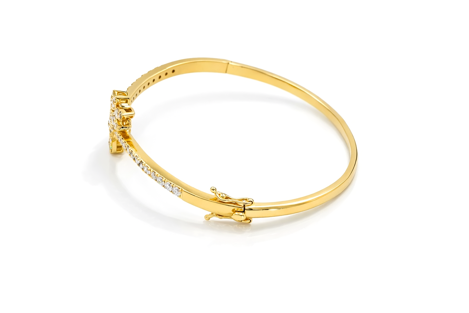 Diamond Bangles  18 KT    GW-13.23 G   NW-12.94 G   CVD-1.47 CTS  VVS
