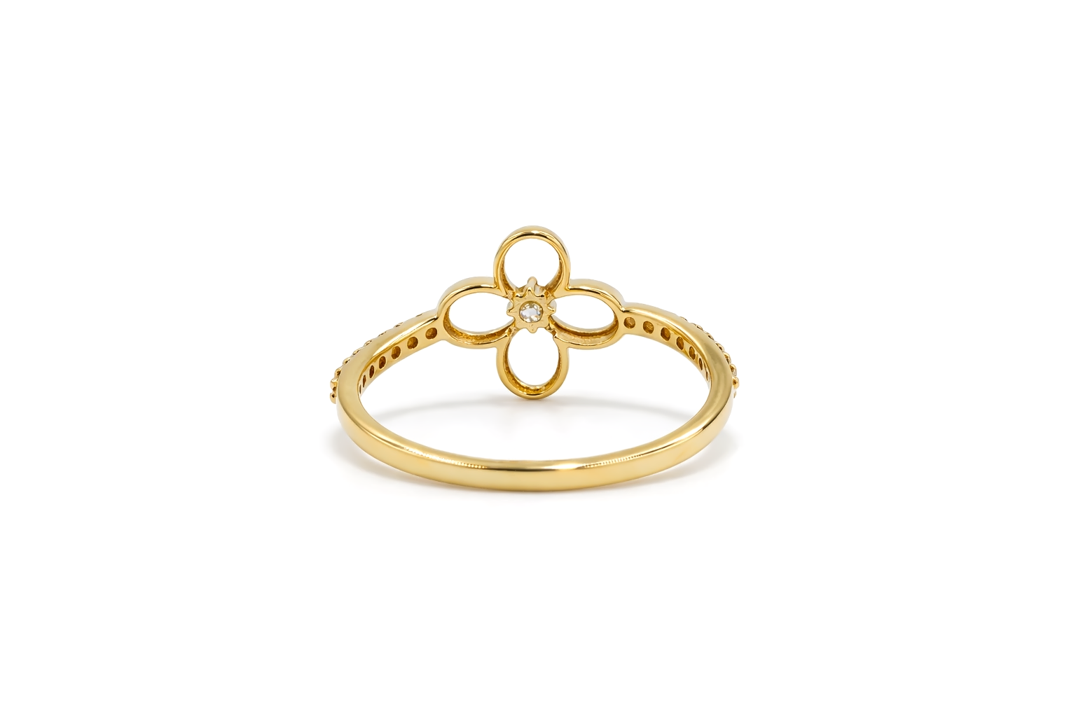 Flower Diamond Ring 18 KT  GW-1.43 G   NW-1.4 G   CVD-0.17 CTS  VVS