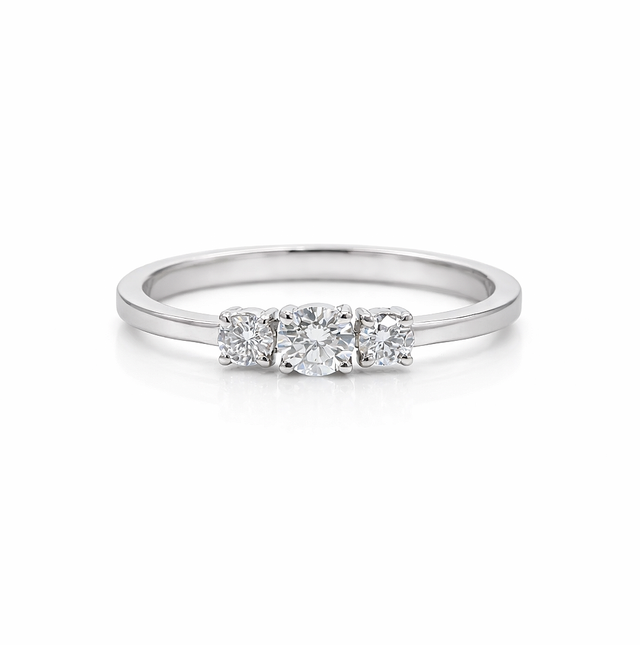 Diamond Ring 18 KT    GW-2.49 G   NW-2.4 G   CVD-0.32 CTS  VVS