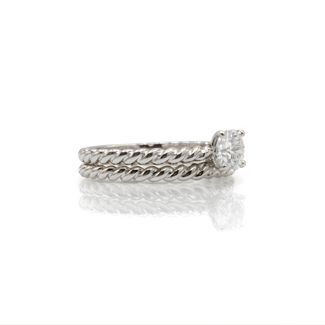 Silver Ring 18 KT   GW-5.27 G  NW-5.11 G   CVD-0.80 CTS  VVS