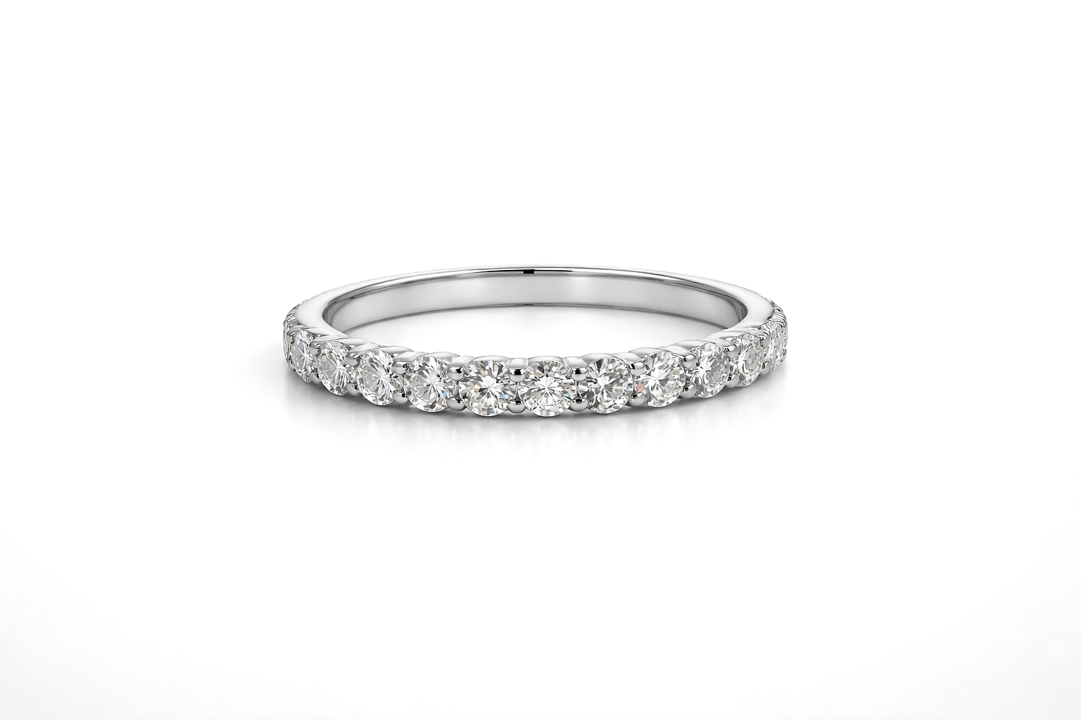 Diamond Ring 18 KT   GW-2.2 G   NW-2.07 G   CVD-0.67 CTS   VVS