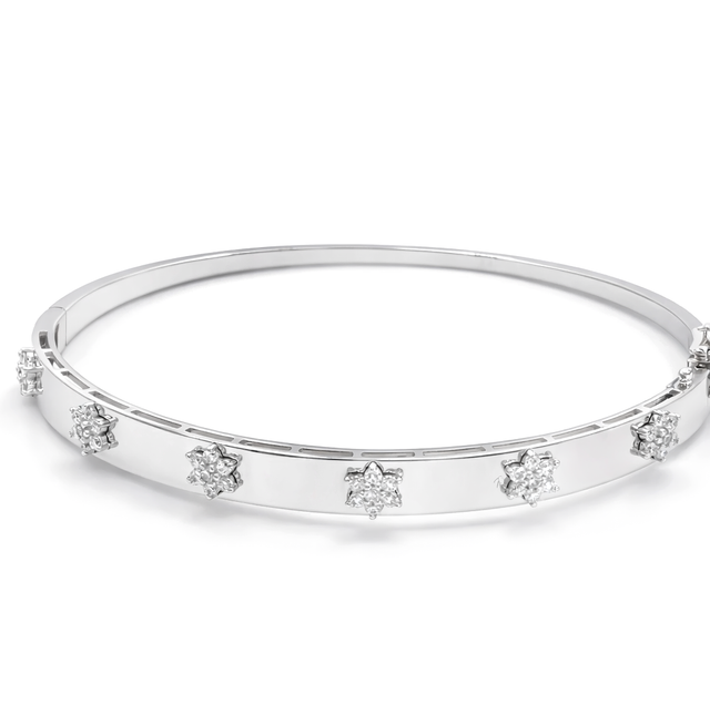 Diamond Bangles 18 KT    GW-12.74 G   NW-12.32 G   CVD-2.11 CTS  VVS