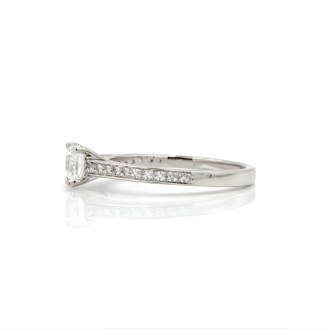 Diamond Ring  18 KT  GW-3.46 G   NW-3.27 G   CVD-0.23/0.7 CTS  VVS
